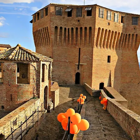 Nel Cuore Delle Colline Marchigiane * Sant'Ippolito